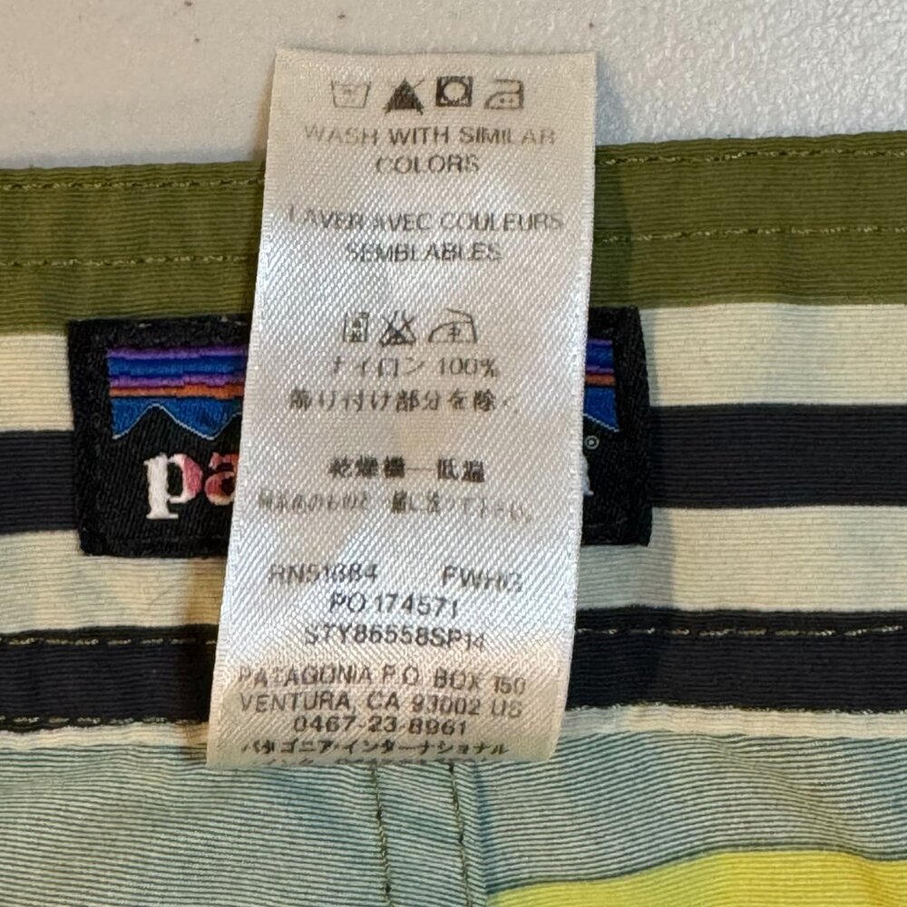Patagonia Green Striped Wavefarer Board Shorts Swim Trunks Bermudas Men's 35x9 - Picture 6 of 8